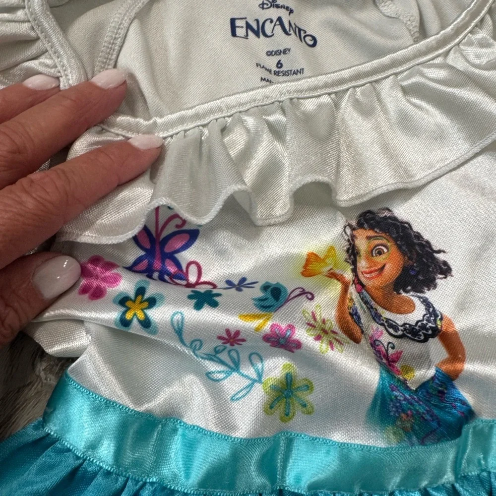 Disney, princess girls night gown - Picture 4 of 6